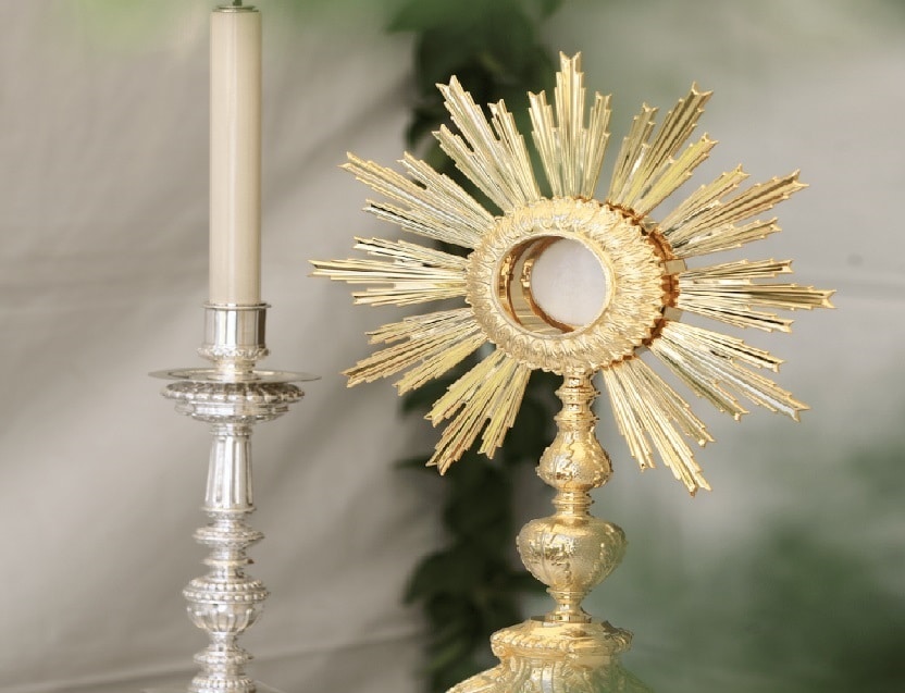 AdoraciónEucarística2