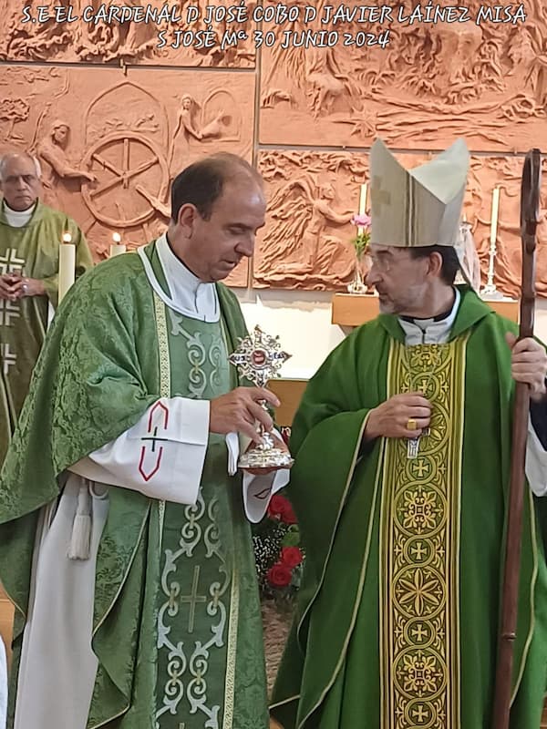 BAJA0EEC8EF5-B2E7-4231-991E-80C105C24FA4